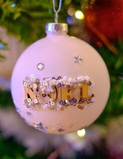 Boule De Noël Blanche Avec étoiles 8 Cm -Decoration Magasin boule de noel blanche avec etoiles 8 cm 334803 2