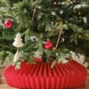 Cache Pied Sapin De Noël En Papier Alvéolé Rouge 1 Cache Pied Sapin De Noël En Papier Alvéolé Rouge -Decoration Magasin cache pied sapin de noel en papier alveole rouge 341545