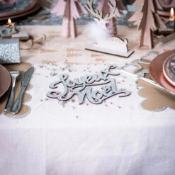 Décoration De Table En Bois Joyeux Noël Paillettes Argent 19 X 20 Cm -Decoration Magasin decoration de table en bois joyeux noel paillettes argent 19 x 20 cm 325607 1