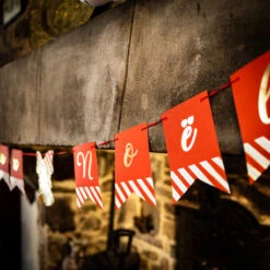 Guirlande 13 Fanions Joyeux Noël Rouge, Blanc Et Or 12,7 X 17,8 Cm X 2 M -Decoration Magasin guirlande 13 fanions joyeux noel rouge blanc et or 12 7 x 17 8 cm x 2 m 334157 2